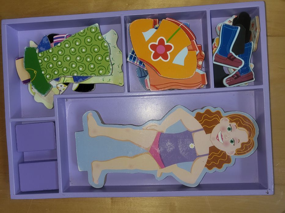 Magnetyczna ubieranka lala drewniana melissa&daugh