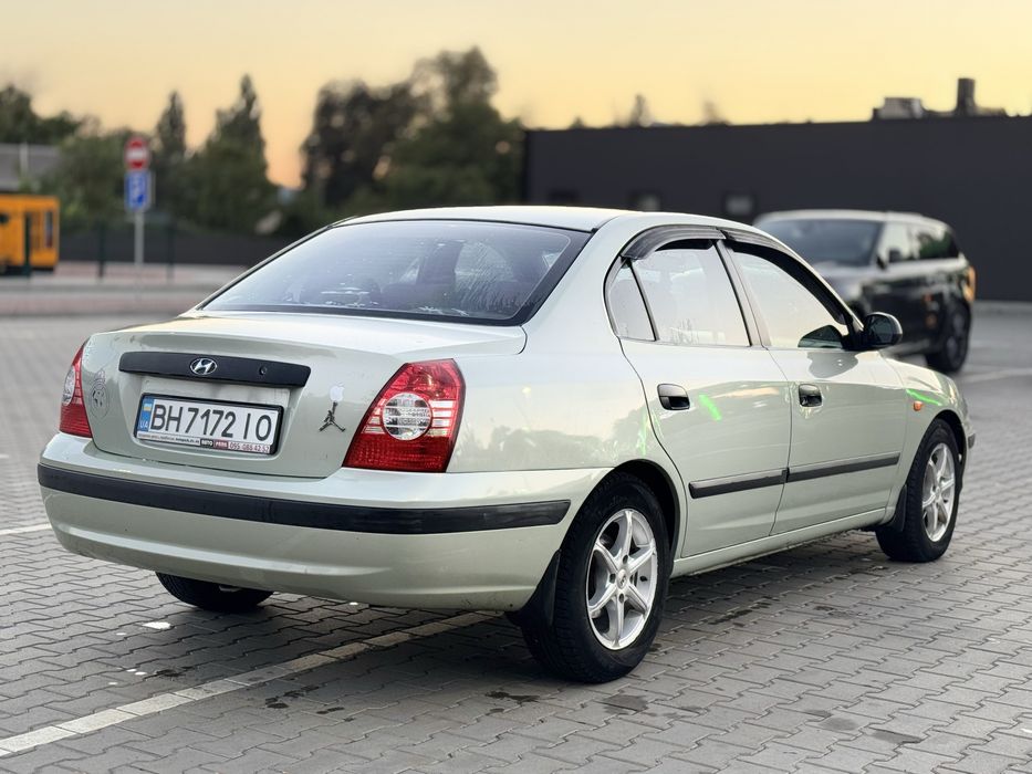 Hyundai Elantra 1.6 бензин