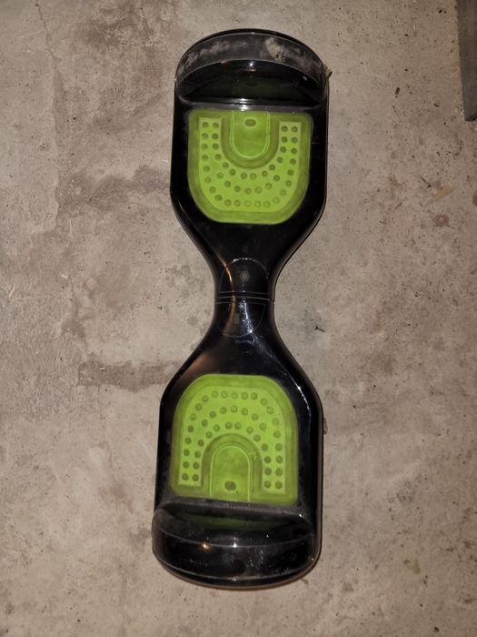 Deskorolka elektryczna.