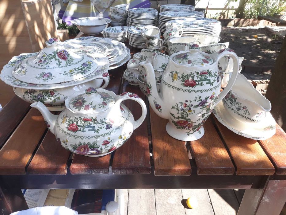 Serviço de Mesa e Chá/Café Vintage – Crown Ducal "Chinese Garden" – +90 Peças
