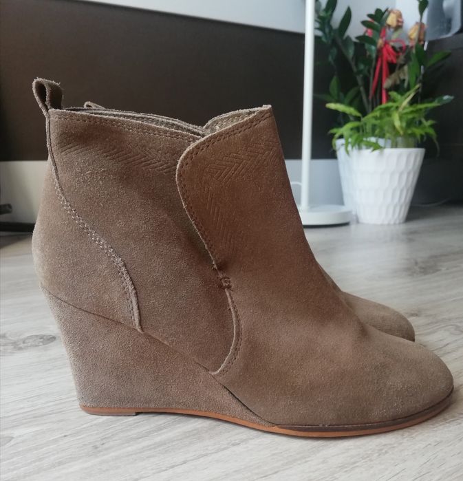 Zamszowe botki Pull&Bear 39