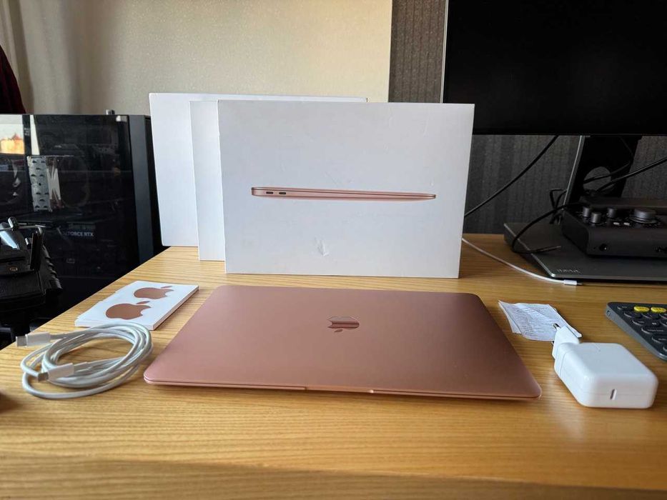 Apple MacBook Air 13 - M1, 2020 (Золото) 8/256 - Идеальное Состояние!