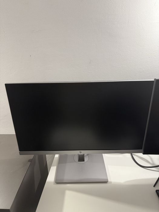 Monitory hp E233