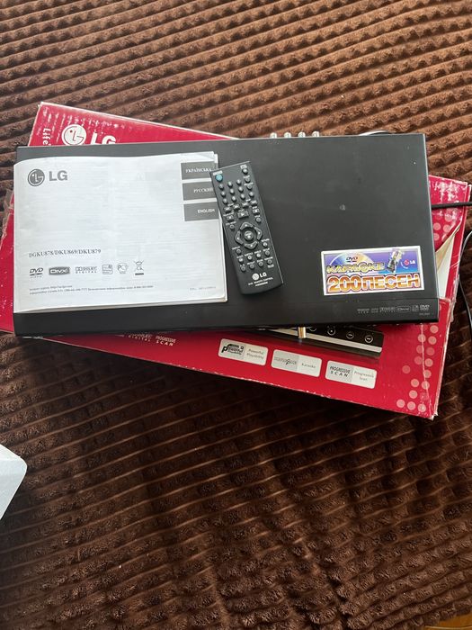 LG програвач DVD+караоке