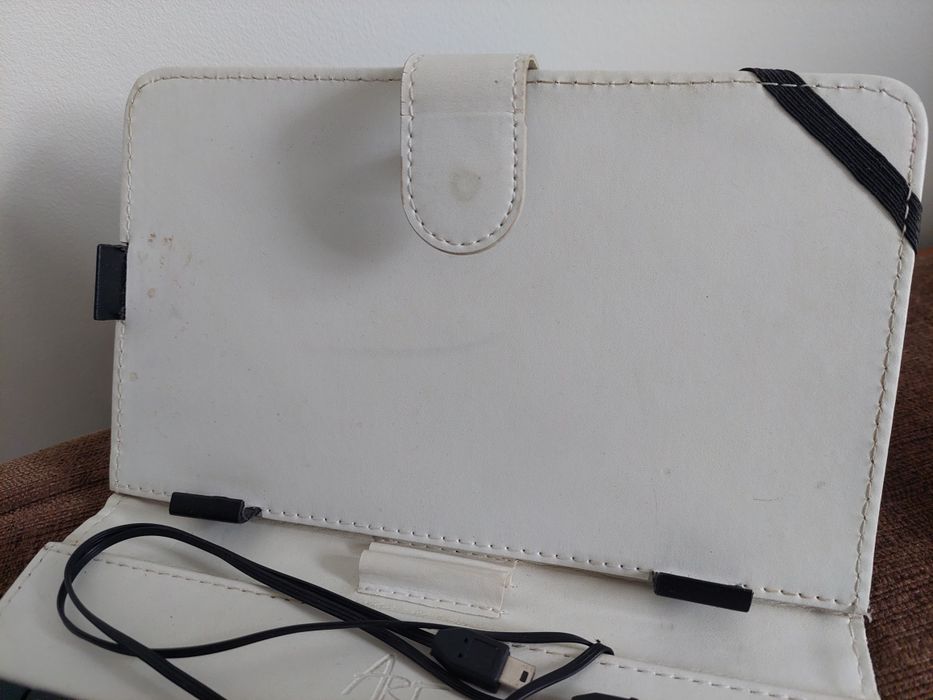 Klawiatura w etui do tabletu 7"