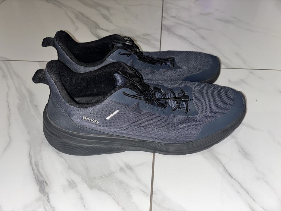 Buty sportowe Bench – lekkie, wygodne, stan bardzo dobry