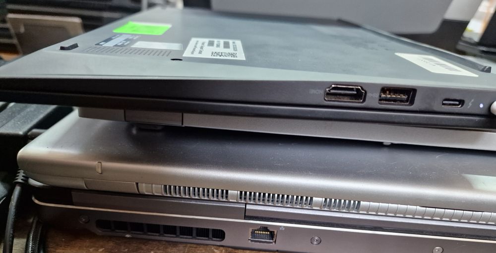 lenovo thinkpad x1 carbon gen 9 Сенсорний i5 1145G7 16озу ддр4  256gbNvme