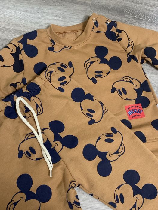 Спортивний костюм у відмінному стані Розмір 98