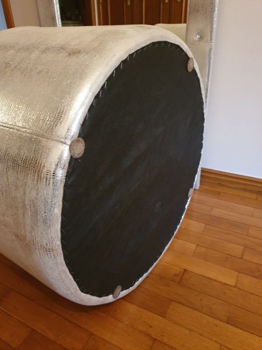 Urgente Espelho, puf,  almofadas tudo com cristais do swarovski