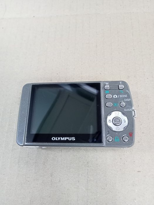 Olympus M Digital 600