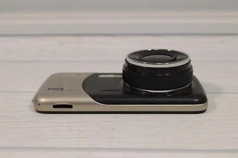 Видеорегистратор с камерой заднего вида и парктроником DVR CT 503