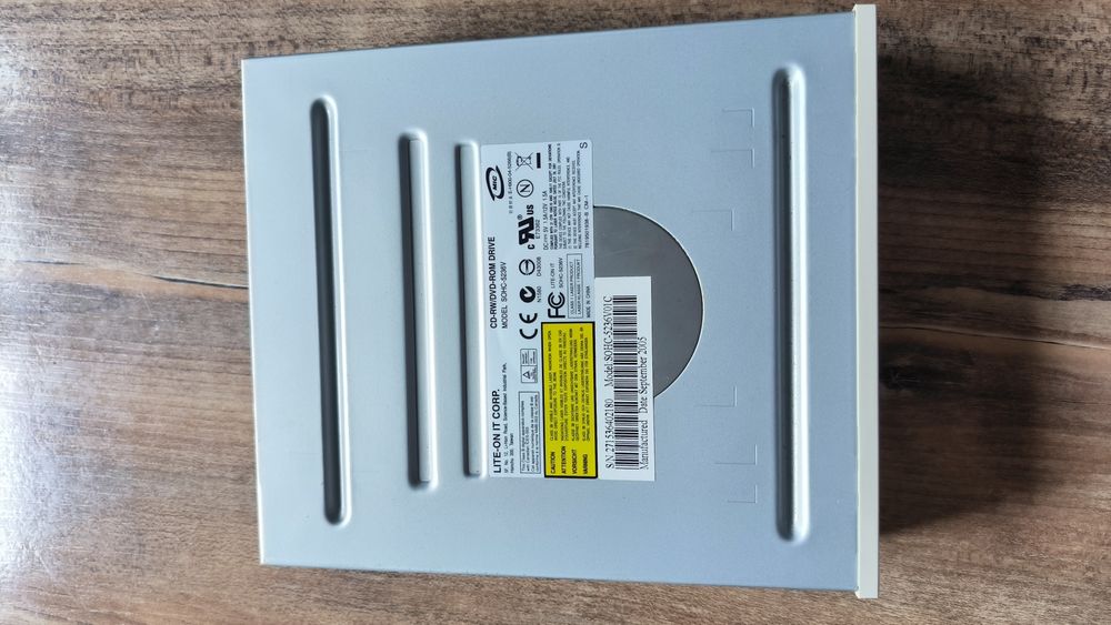 Продам оптичний привід DWD-ROM