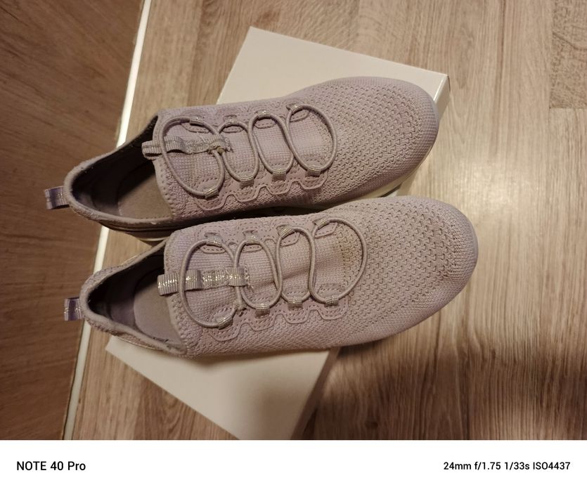 Lekkie buty wciągane rozm 39