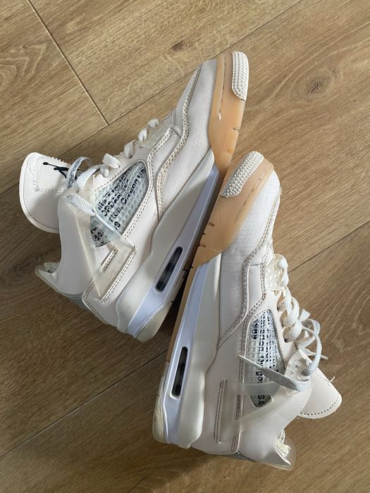 Nike Jordan 40 kremowe