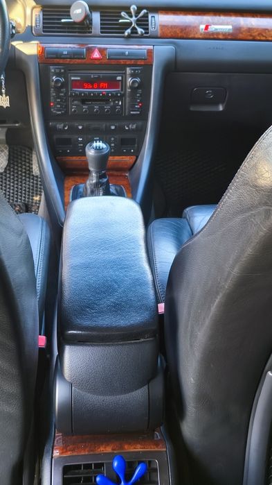 Автомобіль Audi A6