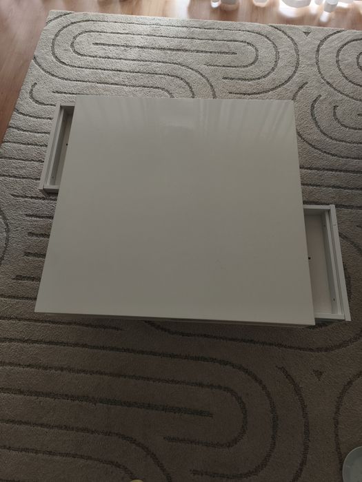 Mesa IKEA usada em bom estado