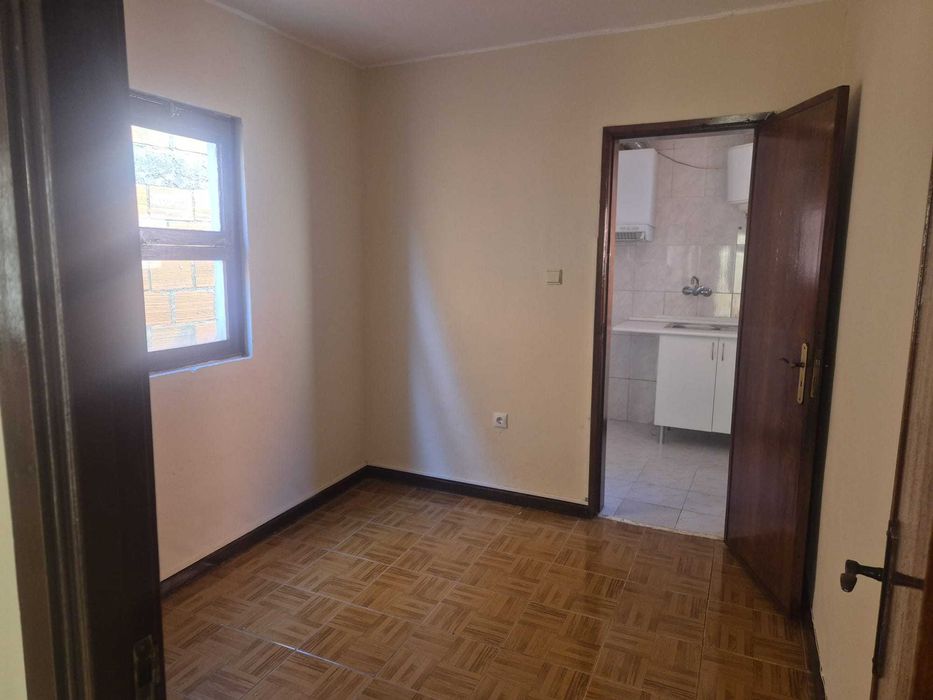 Arrenda-se T1 em S. Pedro da Cova