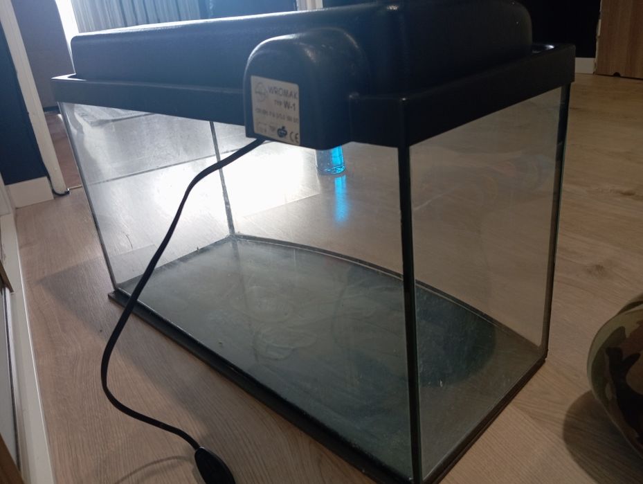 akwarium panoramiczne  okolo 50 litrow