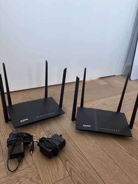 2 rutery D-link dir-825