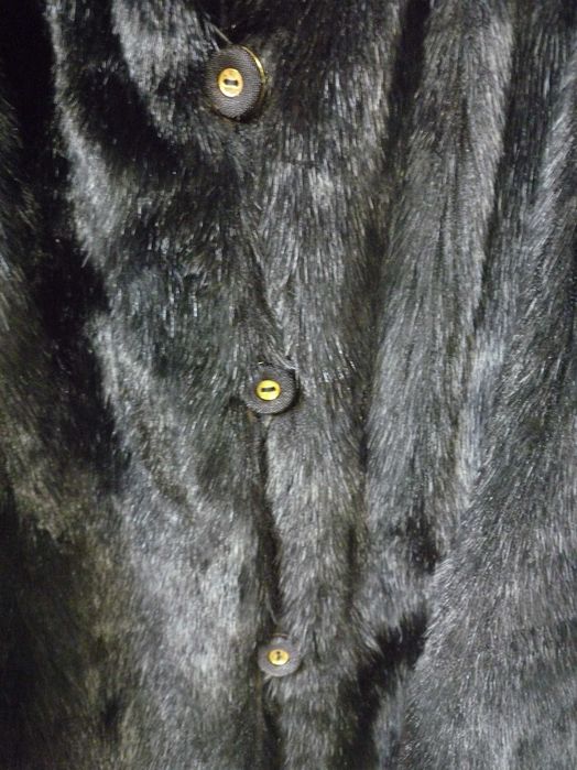 Casaco comprido em pelo natural