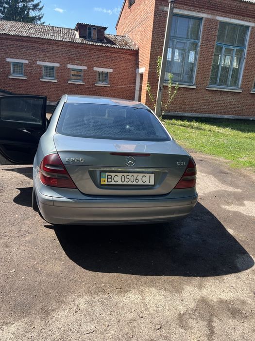 Продам Мерседес W211