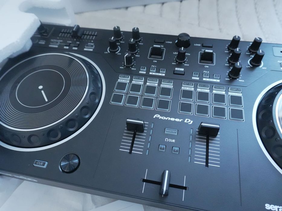 Pioneer DDJ-REV1 / стан нового / 2 тижні з покупки