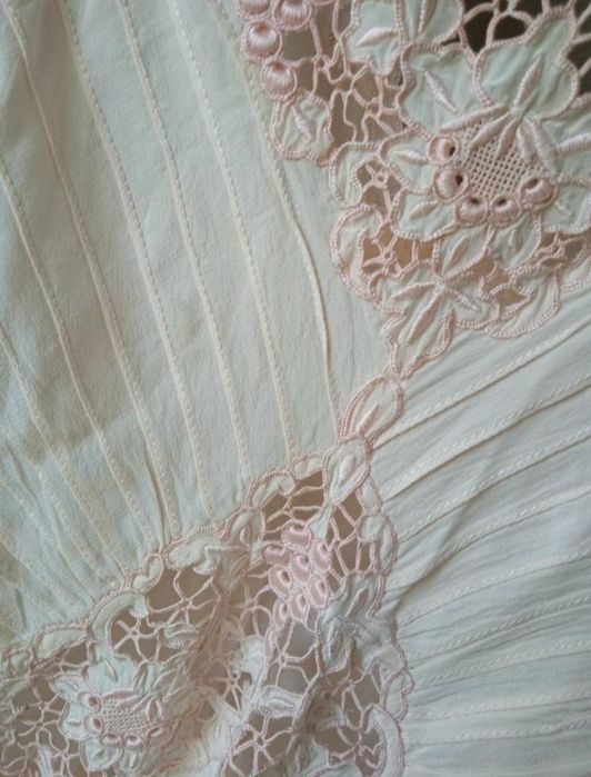 Вишукана нічна сорочка чи сукня максі в білизняному стилі шовкова