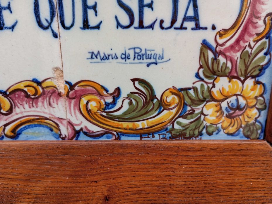Antigo quadro de azulejos de Maria de Portugal Faiança de Battistini