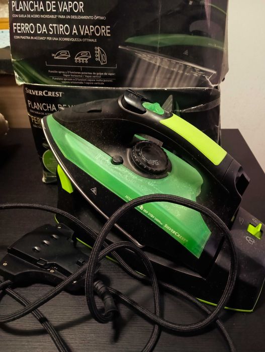 Ferro de engomar a vapor