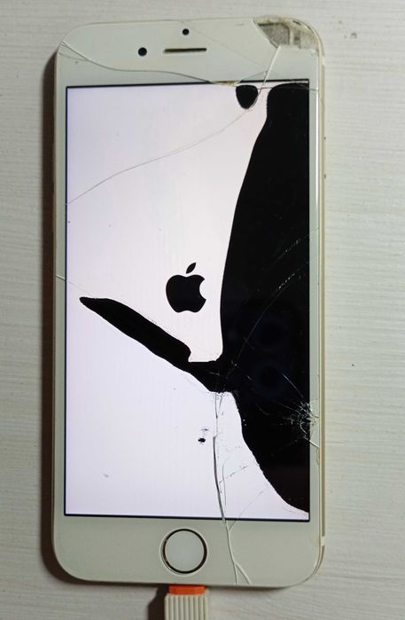 Sprzedaż parę iPhone 6, iPhone 6S