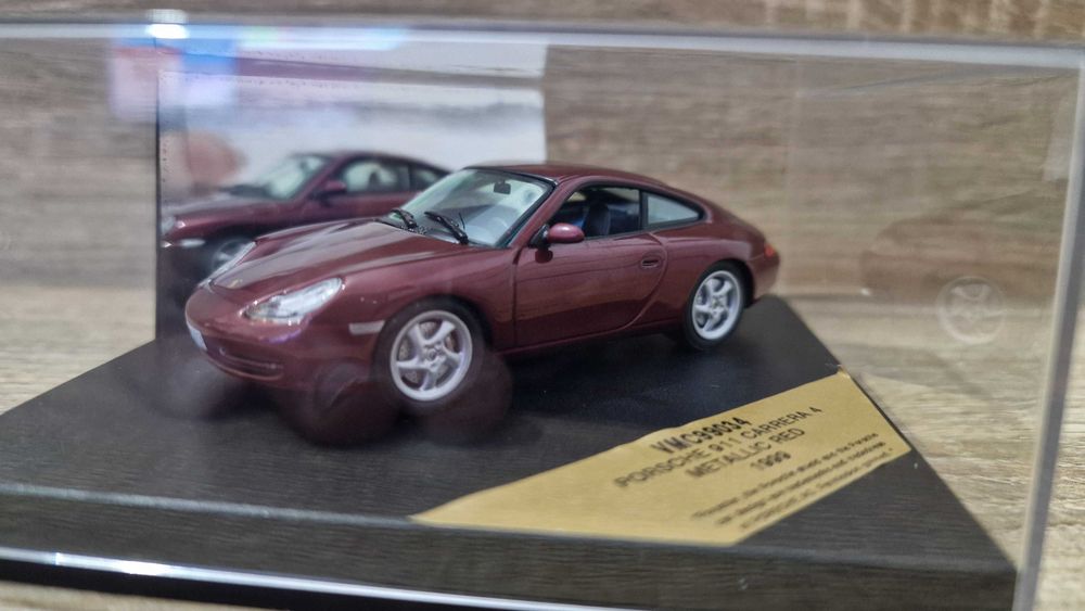 Miniatura 1:43 Porsche 911 Carrera 4 »1999»