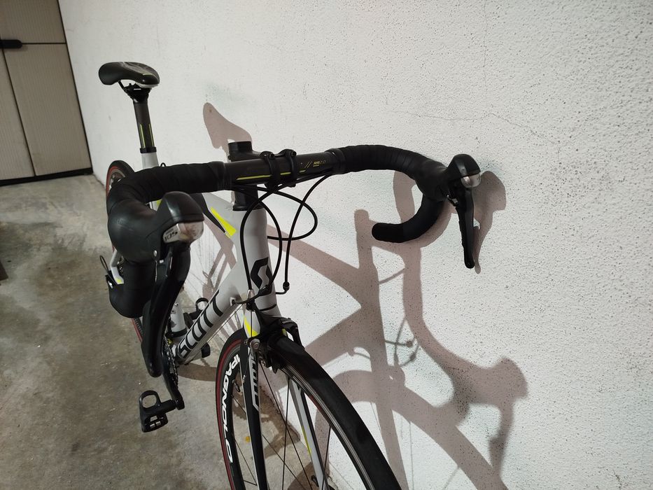 Bicicleta de ciclismo Scott CR1 20(M)