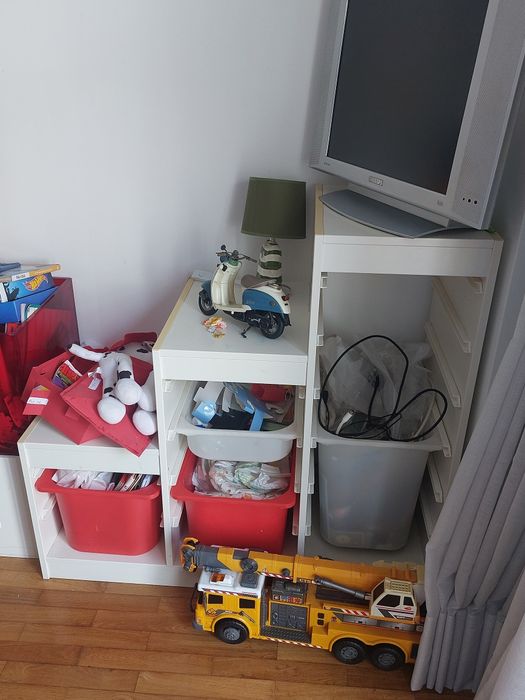 Estante Brinquedos com gavetas