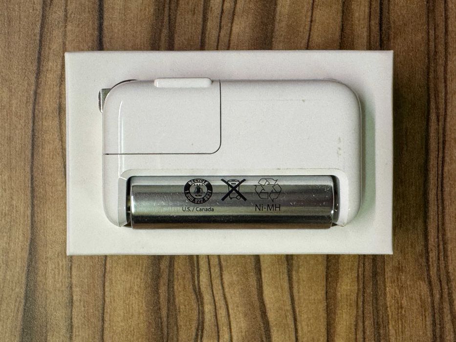 Apple Battery Charger MC500LL/A