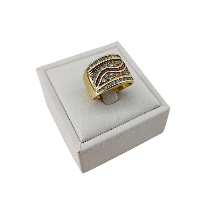 Złoty Pierścionek p. 585 w: 9,32g r: 15