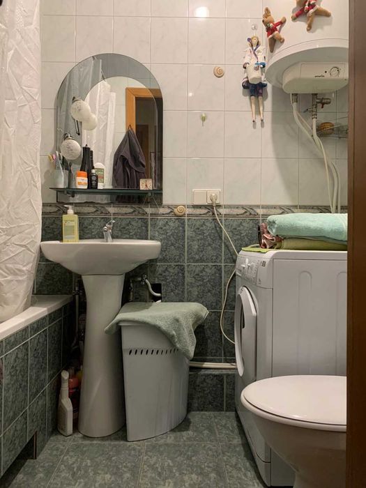 Продам 3-х на Староказацкая, р-н парка Глобы. Ремонт, мебель, техника.