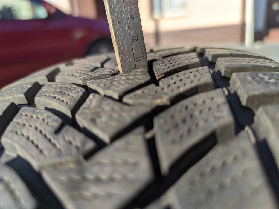 2szt Dunlop Wintersport 5 205/60R16 96H XL koniec 2016r 5-6mm