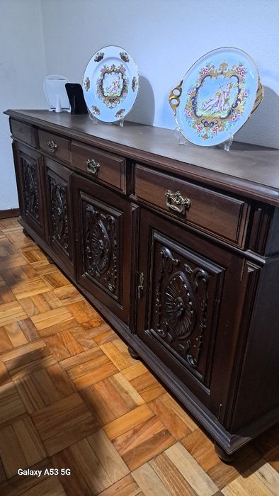 Mesa sala e aparador