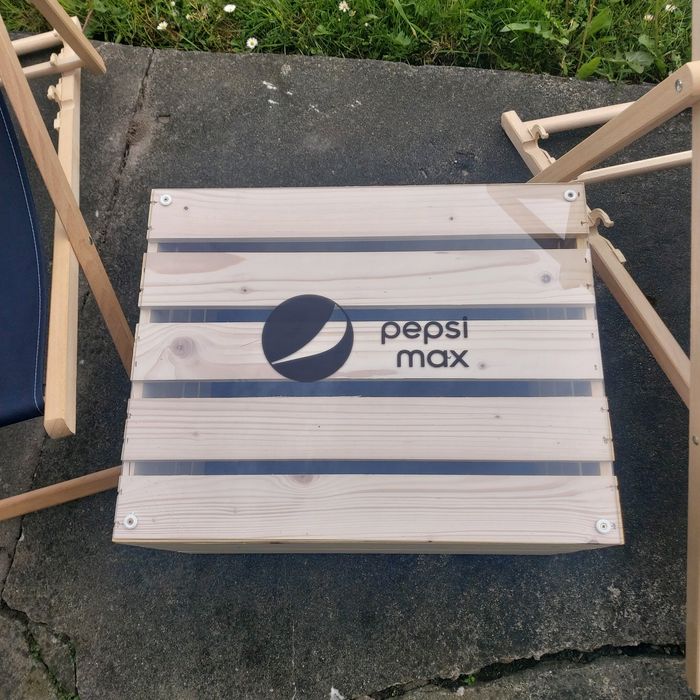 Zestaw reklamowy Pepsi leżak stolik z pleksą