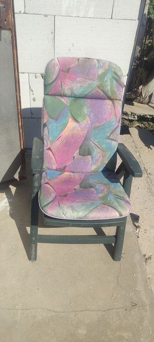 Продам шизлонги б/в