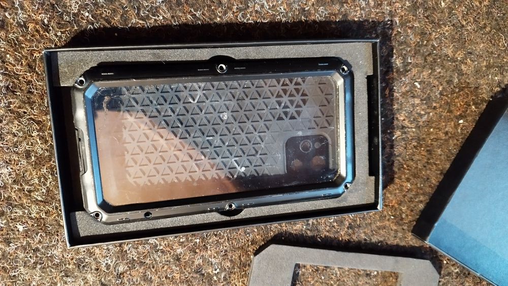 Etui ,futerał na tel iPhone 12