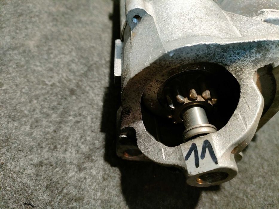 Rozrusznik 1,9 DCI  Renault