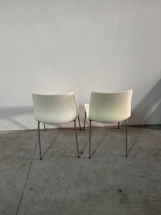 2 Cadeiras de refeição brancas
