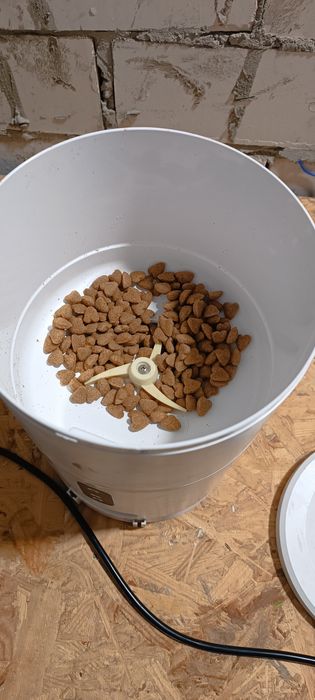 Автоматична годівниця для котів та собак Els Pet 4L, смарт годівниця з WIFI