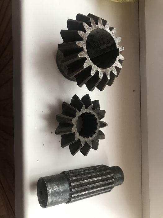 Шестерня жатки OROS 8+HSA