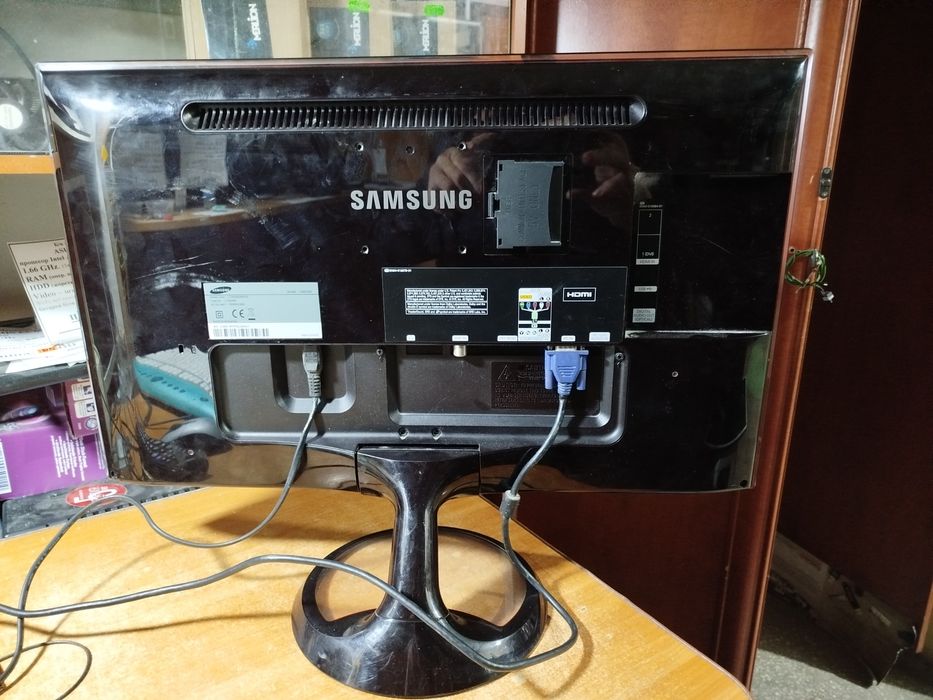 Б.в.монітор 24"+TV тюнер з пультом