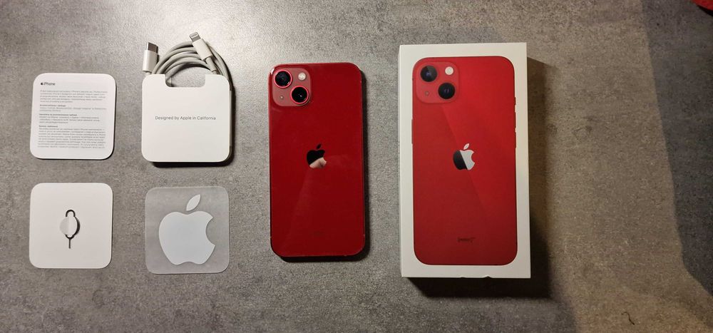 iPhone 13 czerwony, 128GB, stan idealny, kompletny zestaw,