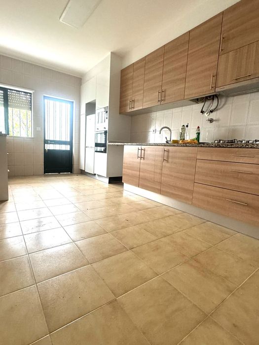 Moradia T3- Aluga-se