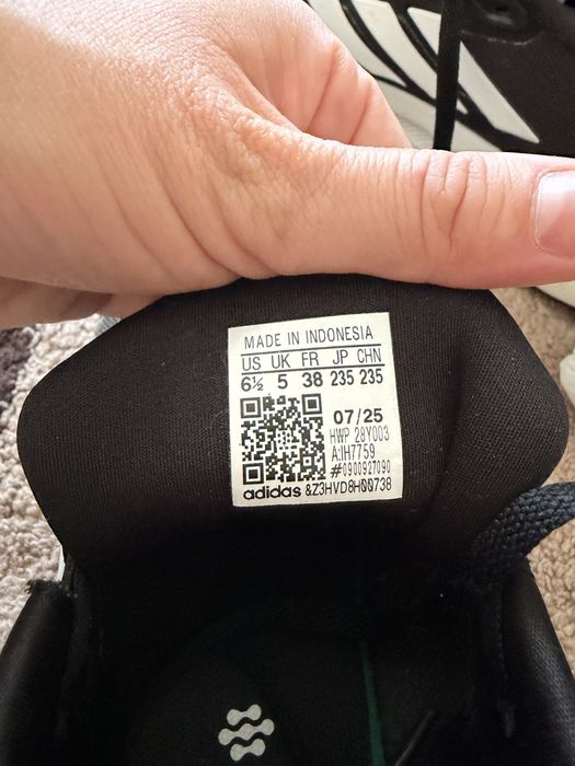 Кросівки Adidas 38 розміру