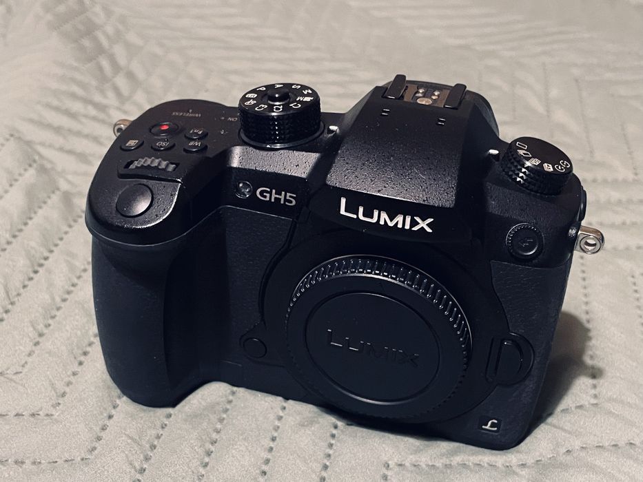 Panasonic Lumix GH5 body